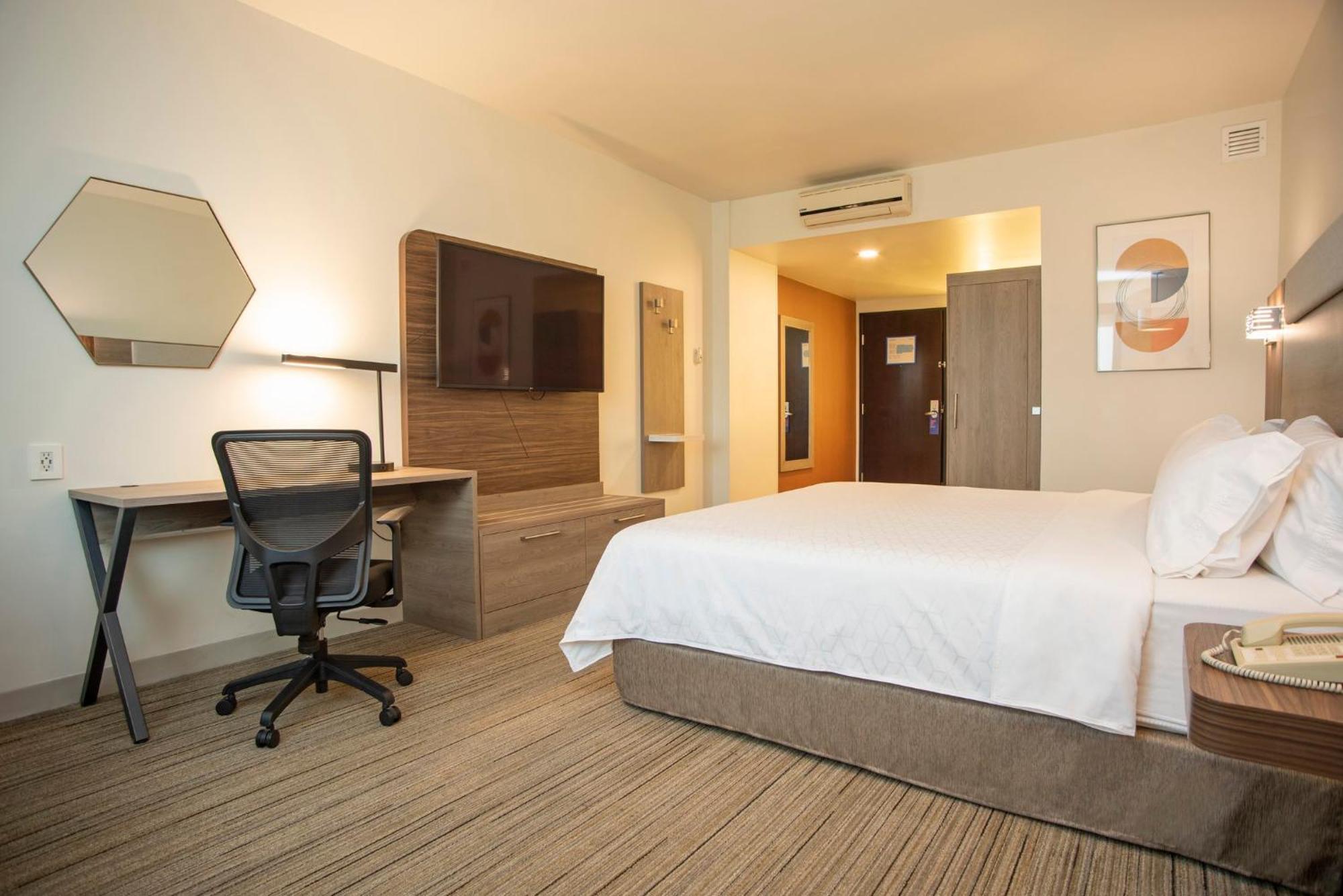 Holiday Inn Express Guadalajara Iteso By Ihg Zapopan Extérieur photo