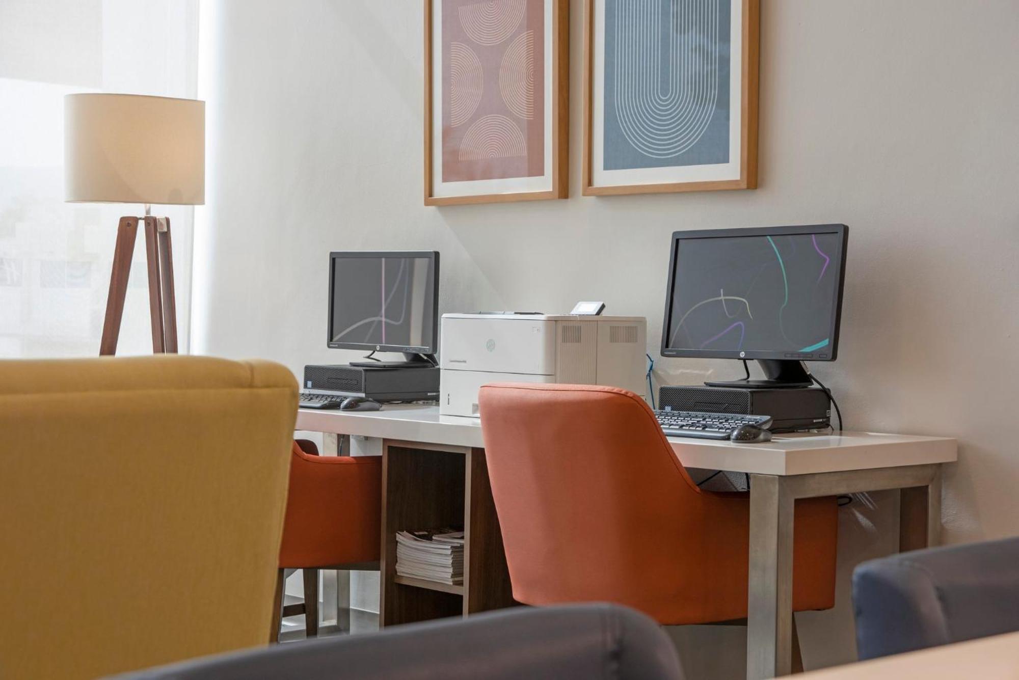 Holiday Inn Express Guadalajara Iteso By Ihg Zapopan Extérieur photo